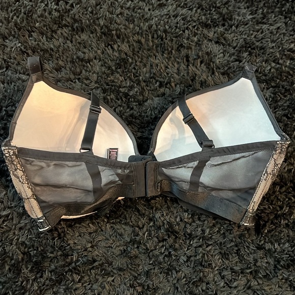 VICTORIA’S SECRET Very Sexy Push-Up Bra - Picture 6 of 8